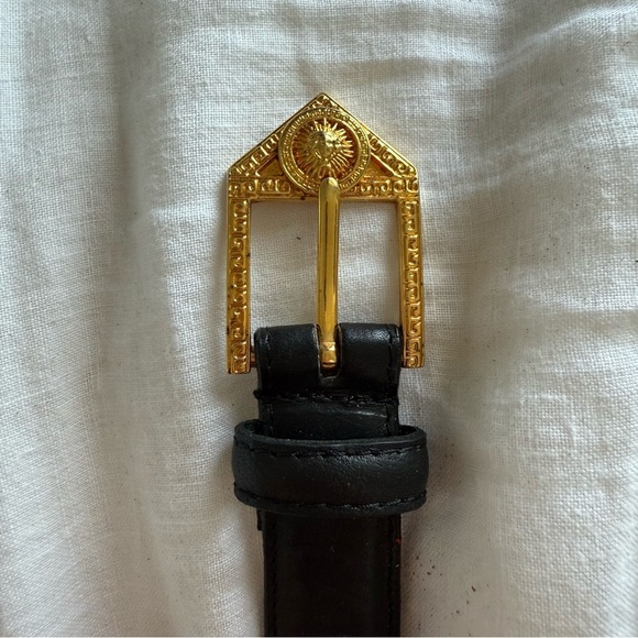 Vintage 1990s black leather Versace style Medusa + Greek key gold hardware belt - Picture 5 of 8